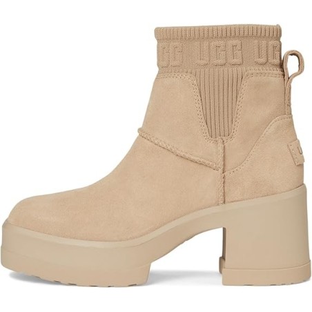 UGG Moxy Chelsea Boots B0DPRP7N8J Signature